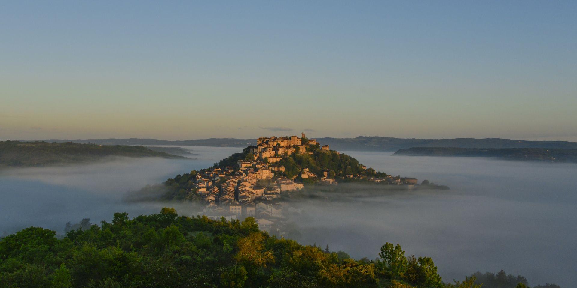 Lire la suite à propos de l’article Cordes-sur-Ciel, l&rsquo;ascension vers les nuages